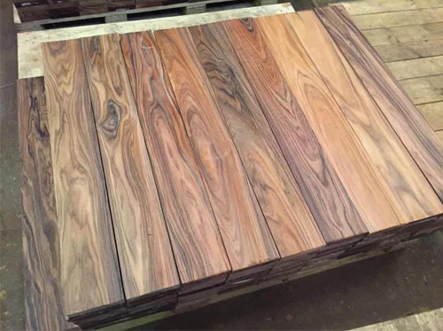 Sàn gỗ tự nhiên cẩm lai